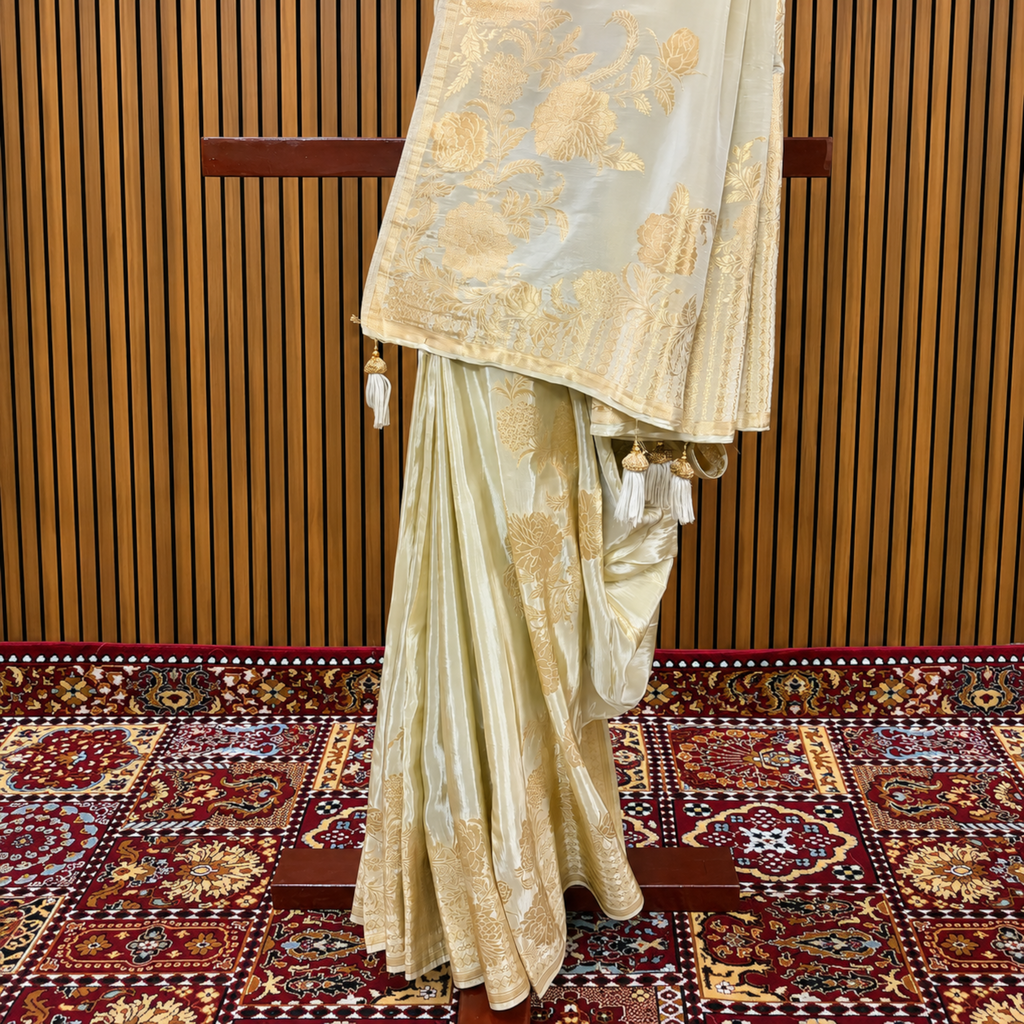 Vanilla Cream Silk Saree with Floral Bangalore Weave Pallu