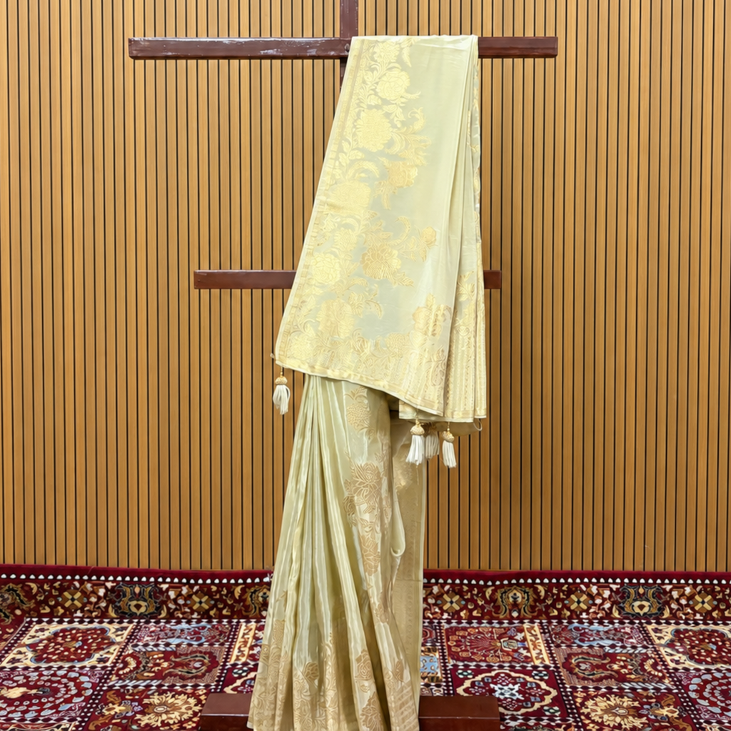 Vanilla Cream Silk Saree with Floral Bangalore Weave Pallu