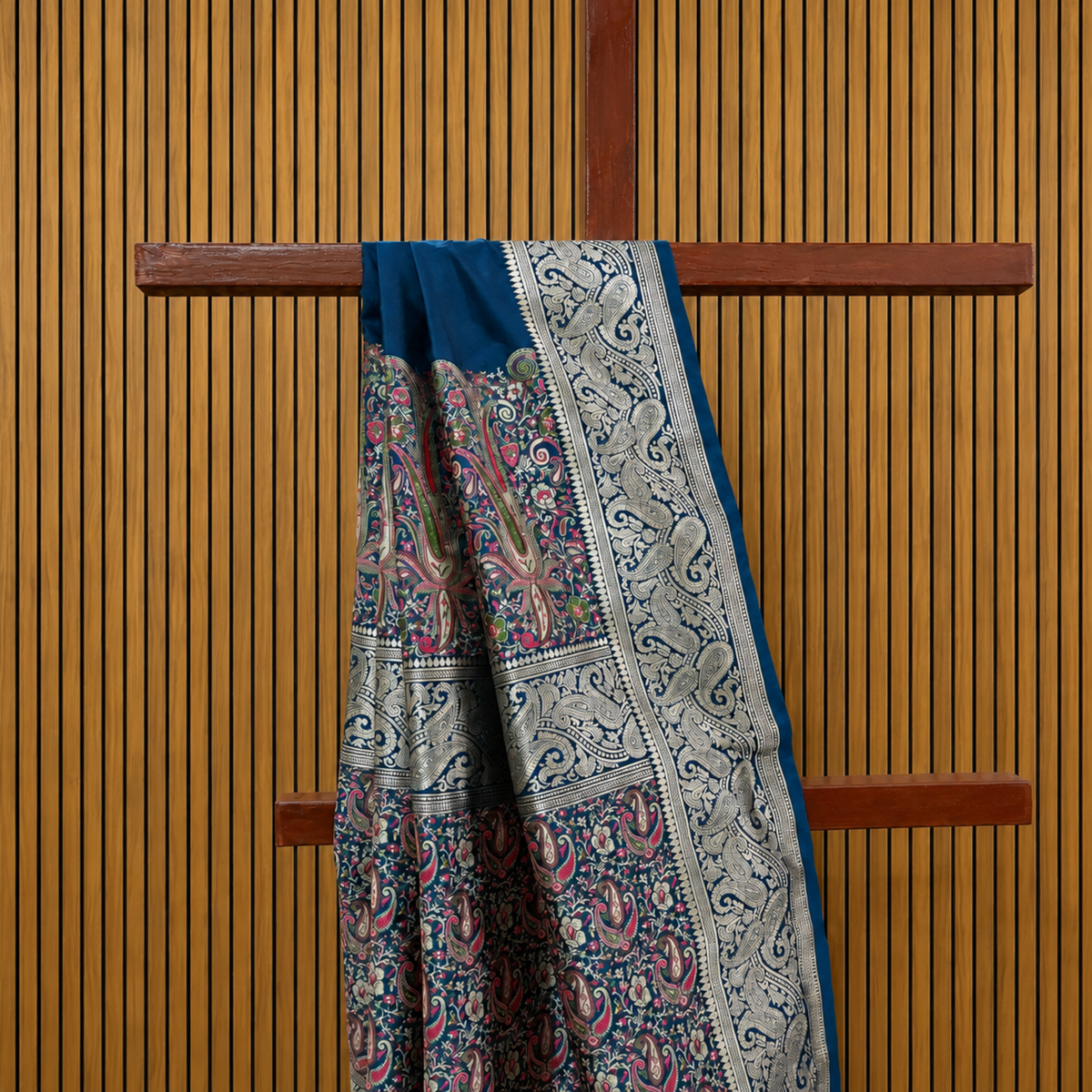 Midnight Elegance: Royal Navy Blue Silk Saree with Figurative Art Pallu